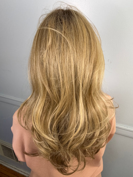 Colette | 18” Defined Curl Partial Monofilament Wig in Noir Champagne Blend